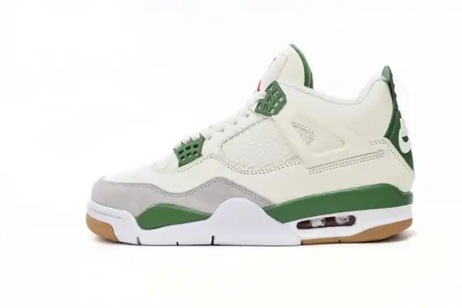 4 Retro SB Jordan Green DR5415-103 Pine 0524